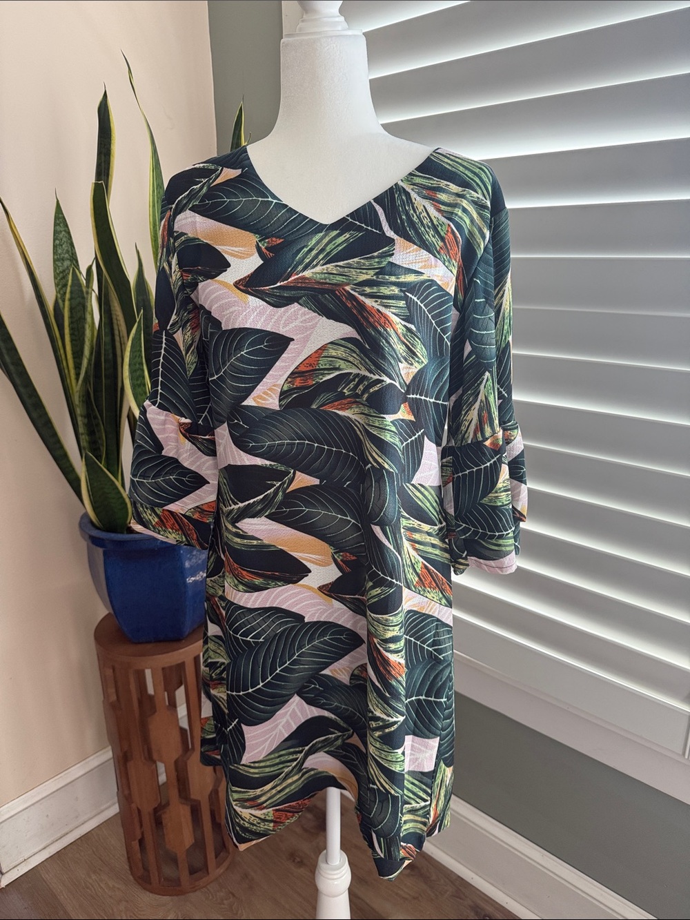 NWT Tropical Botanical Leaf Print Bell Sleeve Dress – Size Large